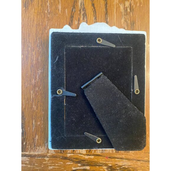 Vintage White Ornate Oval Mini Picture Frame With Rose Details - Picture 4 of 4